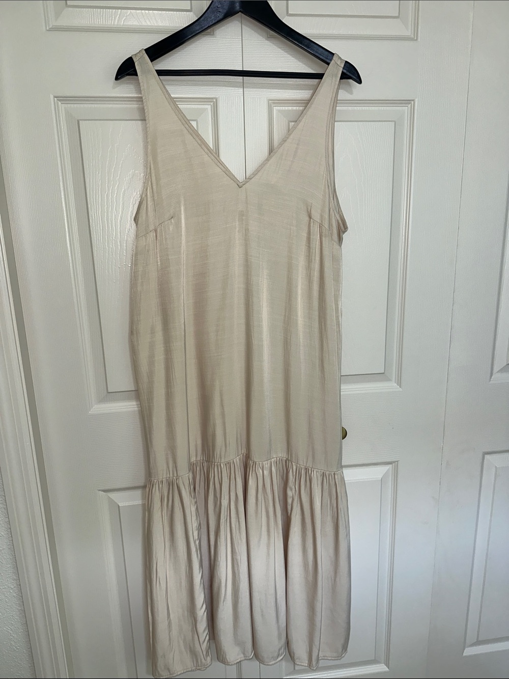 H&M Neutral V-Neck Sleeveless Midi Dress